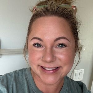 Meet your Posher, Courtney